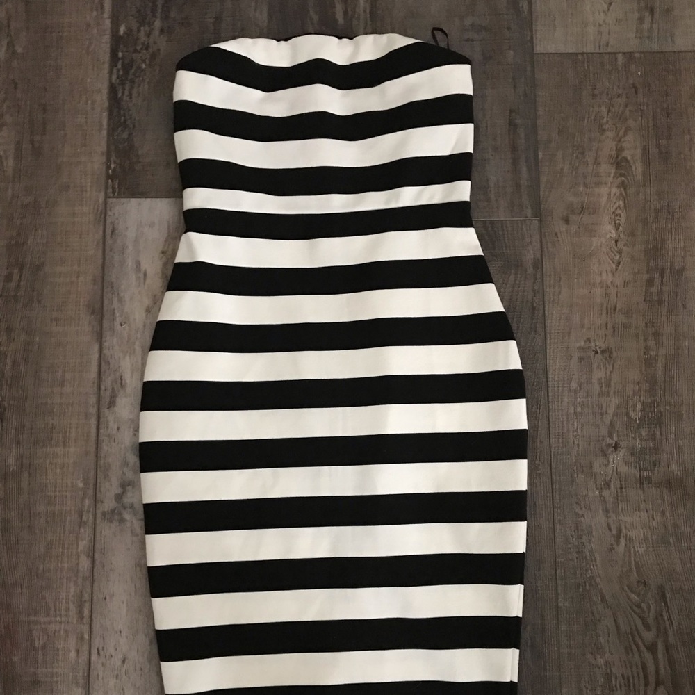 🛑 2 for $24 Express pencil dress size 2